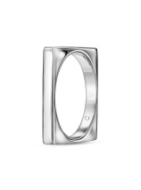 Квадратное кольцо с бриллиантом