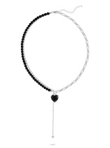 Колье с ониксами и кристаллами