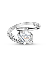 Кольцо с белым топазом