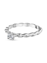 Кольцо с бриллиантом