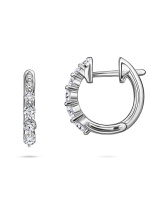 Серьги с бриллиантом